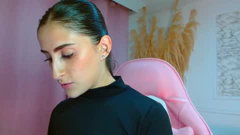 Danella Houston online show from 04-06-26, 07:59