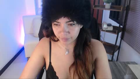 Veronica online show from 09-29-25, 11:48