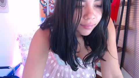 Veronica online show from 03-25-26, 12:11