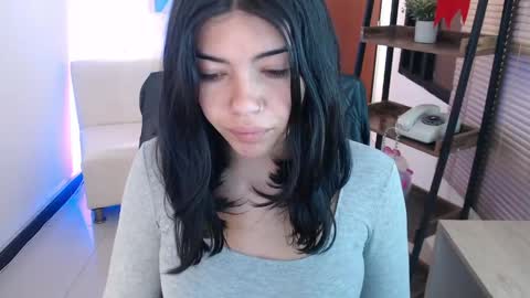 Veronica online show from 04-17-26, 11:35