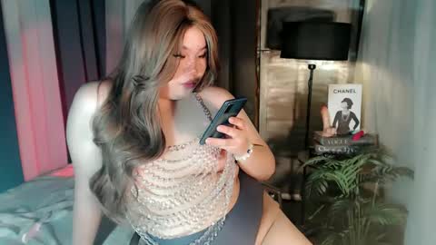 Snapshot of dangerous_womanxx chatting on 02-11-25, 09:35 Ms. K online show from 02-11-25, 09:35