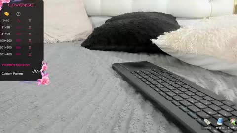 Snapshot of dani_ary chatting on 03-12-25, 05:38 DANI online show from 03-12-25, 05:38