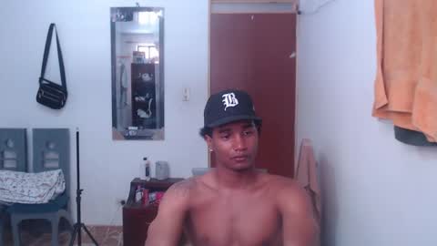 Snapshot of dani_browx chatting on 12-14-25, 06:34 dani_browx online show from 12-14-25, 06:34