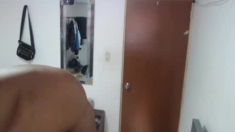 Snapshot of dani_browx chatting on 12-17-25, 06:47 dani_browx online show from 12-17-25, 06:47