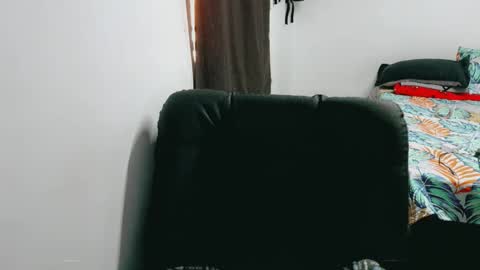 dani y jocelyn online show from 11-10-25, 07:24