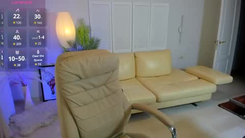 Snapshot of dani_kittys chatting on 05-30-26, 08:22 dani_kittys online show from 05-30-26, 08:22
