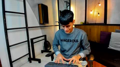 Snapshot of dani_mc chatting on 11-23-25, 11:54 dani_mc online show from 11-23-25, 11:54