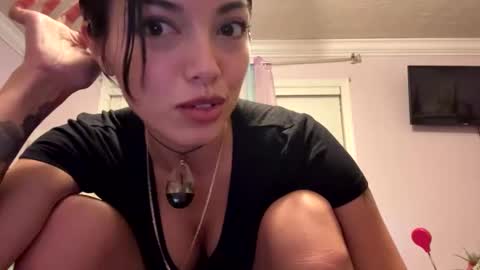 danidivina777 online show from 02-26-25, 06:47