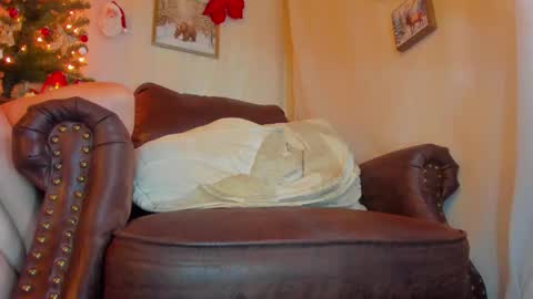 danidollxxx online show from 11-11-25, 02:55