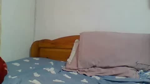 Snapshot of danie80704 chatting on 10-25-25, 07:27 danie80704 online show from 10-25-25, 07:27