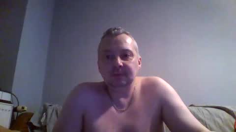 Snapshot of daniel0028 chatting on 04-03-26, 12:30 dan online show from 04-03-26, 12:30