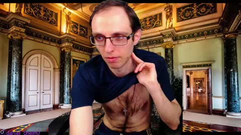 Snapshot of daniel9121 chatting on 03-05-25, 12:22 Daniel9121 online show from 03-05-25, 12:22