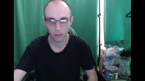 Snapshot of daniel9121 chatting on 03-11-26, 10:43 Daniel9121 online show from 03-11-26, 10:43