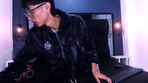 Daniel Delux  online show from 11-30-25, 11:47