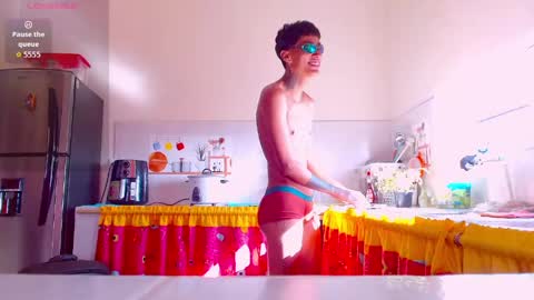 Snapshot of daniel_deluxx chatting on 05-15-26, 01:18 daniel_deluxx online show from 05-15-26, 01:18