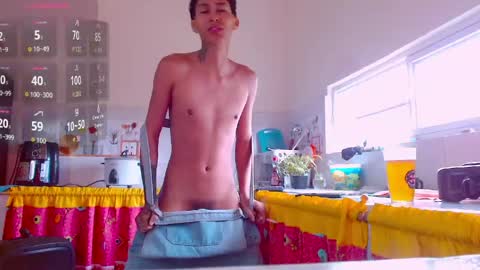 Snapshot of daniel_deluxx chatting on 05-16-26, 05:23 daniel_deluxx online show from 05-16-26, 05:23