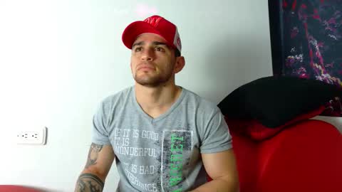 Snapshot of daniel_ova chatting on 10-22-25, 12:05 Sexy Dani online show from 10-22-25, 12:05