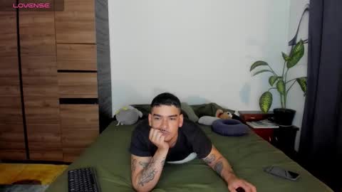 Snapshot of daniel_vianchi chatting on 11-24-25, 08:08 Dani online show from 11-24-25, 08:08