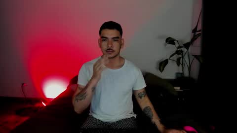 Snapshot of daniel_vianchi chatting on 12-13-25, 09:20 Dani online show from 12-13-25, 09:20