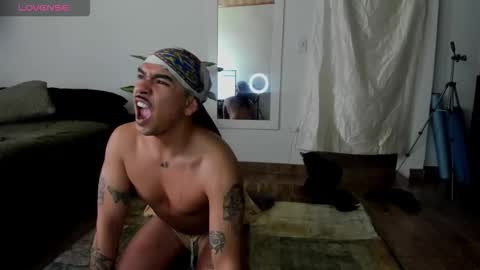 Snapshot of daniel_vianchi chatting on 02-17-26, 06:03 Dani online show from 02-17-26, 06:03