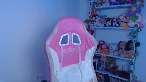 DANIELA online show from 12-19-25, 04:25