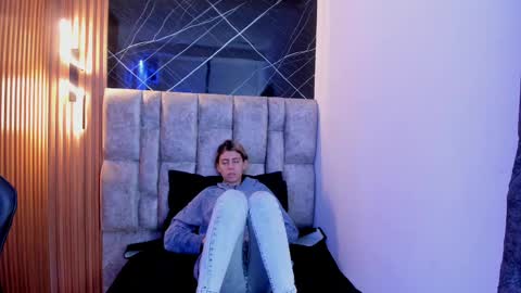 Daniela online show from 03-11-25, 03:12