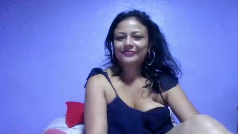 Snapshot of daniela_love1 chatting on 06-11-26, 02:53 daniela_love1 online show from 06-11-26, 02:53