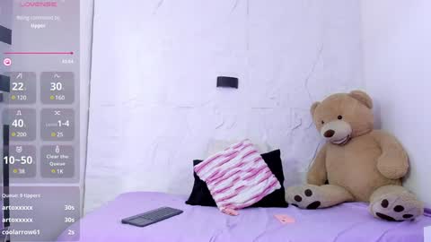 Snapshot of daniela_mendozza chatting on 01-14-25, 08:15 Dani online show from 01-14-25, 08:15