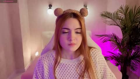 Daniela online show from 11-19-25, 09:09