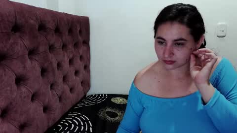 Snapshot of daniela_sexy34 chatting on 02-26-25, 10:04 daniela_sexy34 online show from 02-26-25, 10:04