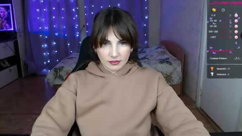 Daniela Cooper online show from 11-17-25, 05:41