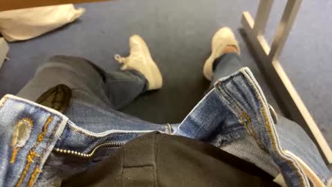 Snapshot of danielboki chatting on 02-13-25, 04:39 danielboki online show from 02-13-25, 04:39