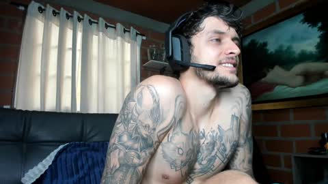 Snapshot of daniele_bunny chatting on 12-16-24, 06:27 Daniele Bunny online show from 12-16-24, 06:27