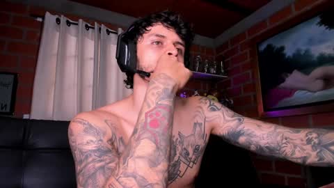 Snapshot of daniele_bunny chatting on 01-18-25, 06:32 Daniele Bunny online show from 01-18-25, 06:32