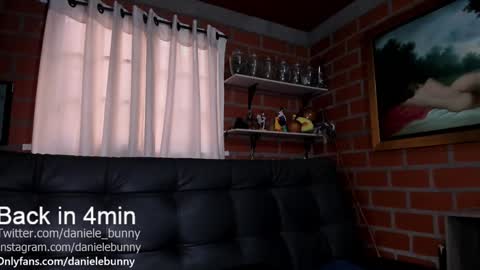 Snapshot of daniele_bunny chatting on 01-20-25, 08:07 Daniele Bunny online show from 01-20-25, 08:07