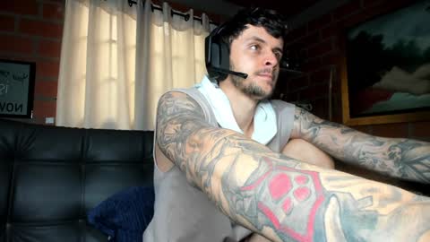 Snapshot of daniele_bunny chatting on 02-05-25, 04:36 Daniele Bunny online show from 02-05-25, 04:36