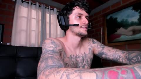 Snapshot of daniele_bunny chatting on 02-18-25, 09:20 Daniele Bunny online show from 02-18-25, 09:20
