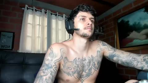 Snapshot of daniele_bunny chatting on 02-24-25, 04:15 Daniele Bunny online show from 02-24-25, 04:15
