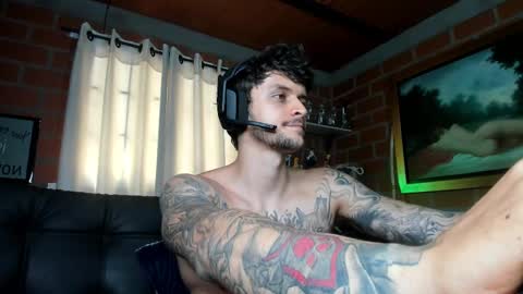 Snapshot of daniele_bunny chatting on 02-26-25, 06:43 Daniele Bunny online show from 02-26-25, 06:43