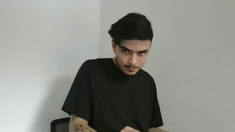 Snapshot of danielhot17 chatting on 01-08-25, 05:48 DANIEL online show from 01-08-25, 05:48