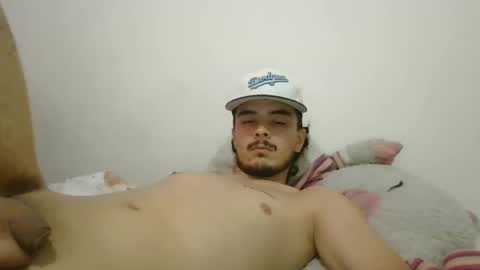 Snapshot of danielhot17 chatting on 01-23-25, 08:45 DANIEL online show from 01-23-25, 08:45