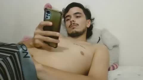 Snapshot of danielhot17 chatting on 01-26-25, 12:58 DANIEL online show from 01-26-25, 12:58