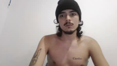 Snapshot of danielhot17 chatting on 05-08-26, 10:53 DANIEL online show from 05-08-26, 10:53