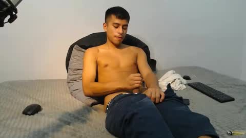 Snapshot of danielitopapii chatting on 03-03-25, 11:24 danielitopapii online show from 03-03-25, 11:24