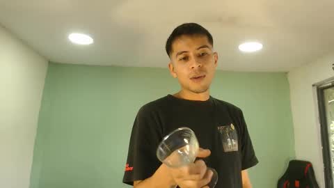 Snapshot of danielitopapii chatting on 02-17-26, 04:24 danielitopapii online show from 02-17-26, 04:24