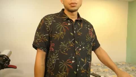 Snapshot of danielitopapii chatting on 05-22-26, 02:01 danielitopapii online show from 05-22-26, 02:01