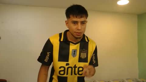 Snapshot of danielitopapii chatting on 05-28-26, 01:08 danielitopapii online show from 05-28-26, 01:08