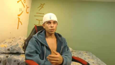 Snapshot of danielitopapii chatting on 07-02-26, 03:23 danielitopapii online show from 07-02-26, 03:23