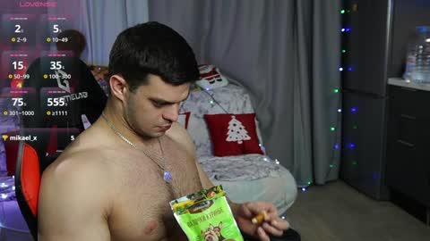 Snapshot of danielkraig_for_u chatting on 01-07-25, 07:28 Daniel Kraig online show from 01-07-25, 07:28