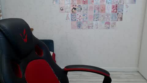 Snapshot of daniella_martin chatting on 05-12-26, 12:19 Daniella Martin online show from 05-12-26, 12:19